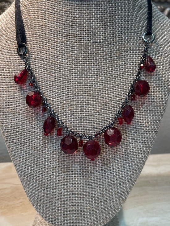 Jewelry - New York & Co Red Beaded Fringe Gunmetal Collar Necklace